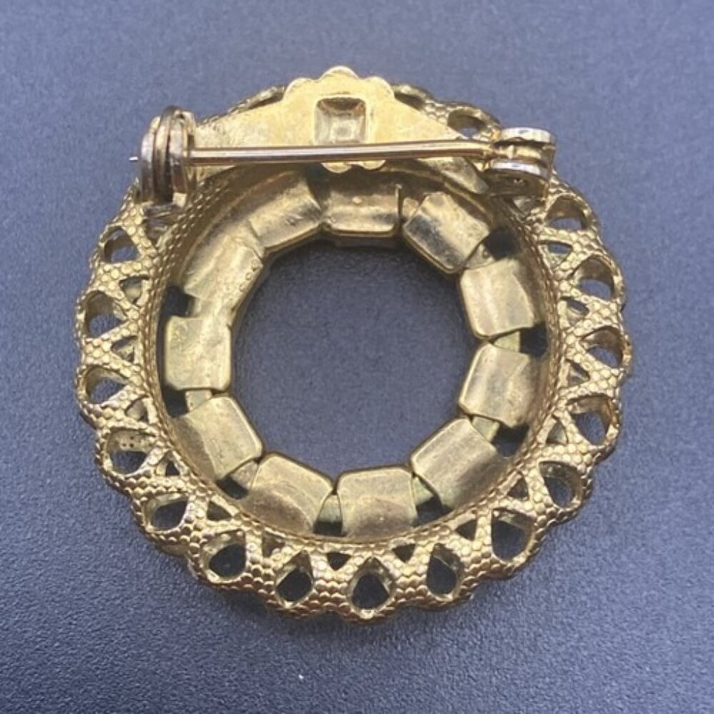 Vintage Brooch Pin Opaline Glass Circle Yellow Gold Plated Rhinestone Art Deco - Picture 6 of 7